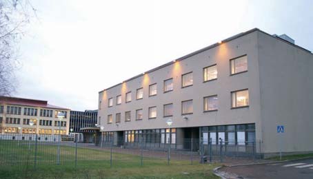 Alueen asemakaavan suunnitteli Olli Kivinen. Asemakaavalle on leimallista kadun varteen sijoitetut aukiot, jotka ovat lähes täydellisesti toteutuneet.