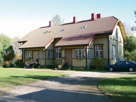 Vanha pappila, kuva: Arkkitehtitoimisto Hannu Puurunen Oy Kirkonkylän yksittäiset kohteet Vanha pappila Rakennusmestari P.J. Pitkänen, asuinrakennus ja aitat rakennettu v.