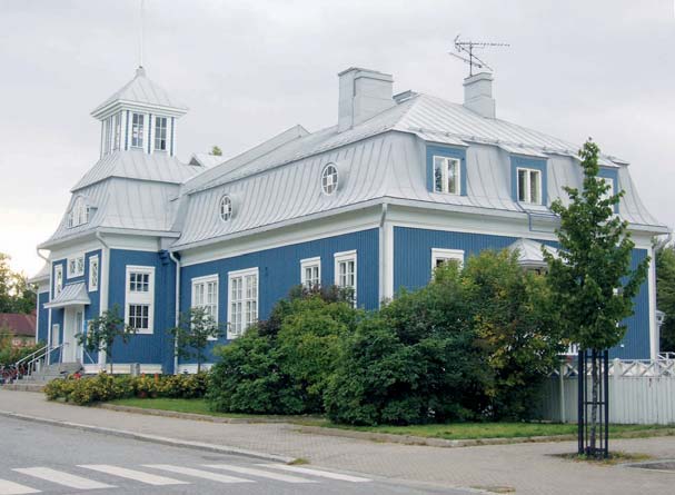 1925 lääkäri Karl Axel Brynolf Weckman, jonka mukaan talo edelleen tunnetaan.