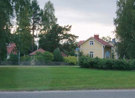 Nimi Rohmula syntyi rakentamisaikana, jolloin rakennustarvikkeista oli suuri pula. Tällöin jotkut hankkivat tarvikkeita rohmuamalla.