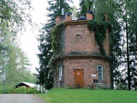 Makasiini, Kissanlinna v. 1904 Rakennus on toiminut valimon valumallien varastona ja myöhemmin Strömsdal Oy:n konttorin varastona. Rakennus on siirretty nykyiselle paikalleen 1970-luvulla.