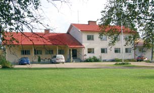 Parkano Yhdeksän paikkainen Kirjaskylän hoitokoti sijaitsee noin 30 km Parkanosta maaseutumiljöössä.