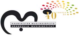 Arkkiatri Risto Pelkonen käsitteli avajaispuheessaan taiteen ja musiikin merkitystä ihmisen terveydelle. I sitt öppningstal talade arkiater Risto Pelkonen om konstens betydelse för hälsan.