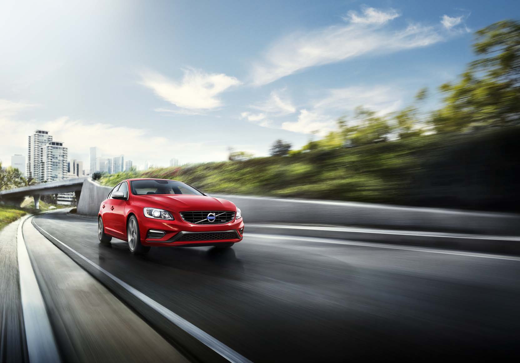 Monta hyvää syytä, miksi vakuuttaa Volvo juuri Volvia Vakuutuksella: autosi korjataan aina asiantuntevassa Volvo-jälleenmyyjän korjaamossa korjauksissa käytetään ainoastaan Volvo-alkuperäisosia saat