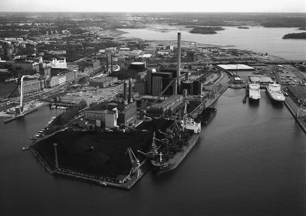 Helsingin Energian energiahuoltoalue on ainutlaatuinen esimerkki yhden yrityksen teollisuusrakentamisesta noin sadan vuoden ajalta.