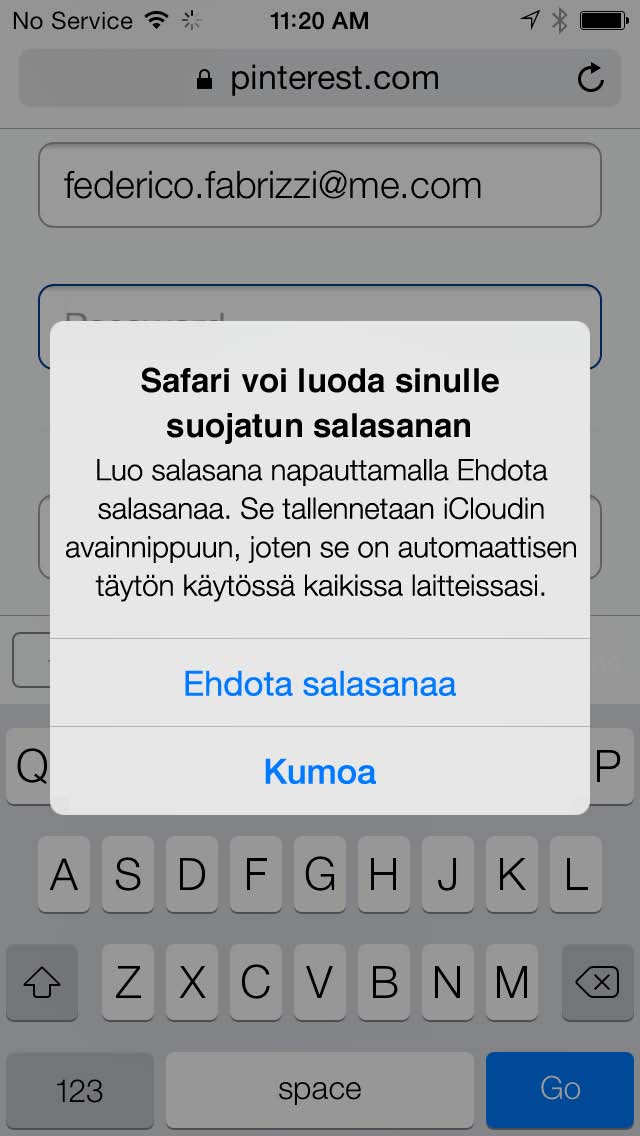 Täyttäminen automaattisesti: Avaa Asetukset > Safari > Salasanat ja automaattinen täyttö ja laita Käytä yhteystietoja päälle. Napauta sitten näytössä näkyvän näppäimistön yläpuolella Autom.