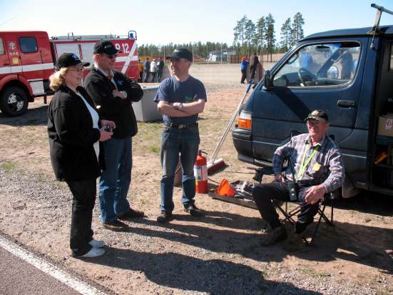 TTL-racingin tiimi puhdisteli vanteitaan sijoitus aika-ajoissa oli 10. tankkausmatolla, joka on ainoastaan tarkoitettu Itse kilpailu sujui kohtalaisäännöt antavat tankkaamiseen.