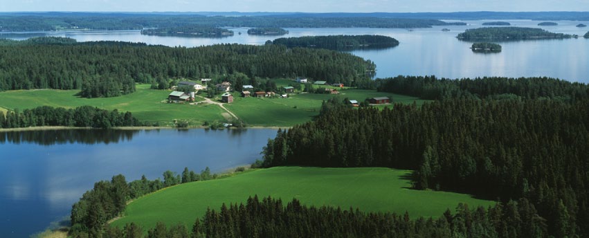 70 0'0"E Metsät ovat hyvinvoinnin lähde Suomi kuuluu maailman metsäisimpiin maihin. Metsät peittävät kolme neljäsosaa Suomen maapinta-alasta.