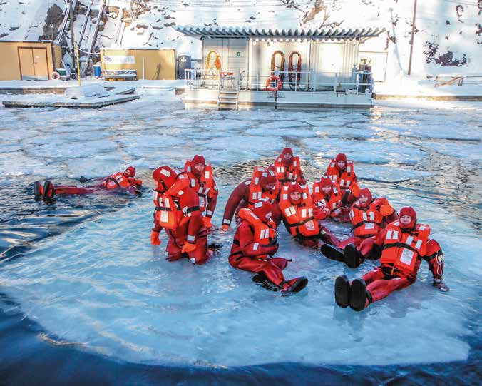 Meriturvan Ojamon koulutusasemalla harjoitellaan talvisin jääolosuhteissa toimimista mm. kansainvälisellä Ice Training kurssilla.