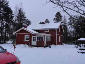 Onninkujan pienessä asutusryhmässä. 25.