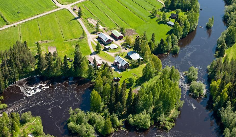 Muita lähimpiä lentopaikkoja ovat Ylivieskan, Kalajoen ja Sulkaharjun (Veteli) lentopaikat, jotka sijaitsevat noin 40 km:n etäisyydellä suunnittelualueesta.