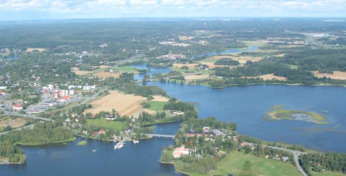 27 Natura 2000 alueisiin liittyvät säädöstekstit: Neuvoston direktiivi 79/409/ETY. Direktiivi luonnonvaraisten lintujen suojelusta. Neuvoston direktiivi 92/43/ETY.