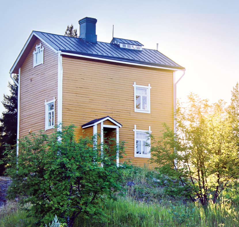 Iso- Kraaseli 64 40 46 N 24 24 19 E Museon rannasta 3,4 km Kiinnitys: Pienvenelaituri ja laituri Grillikatos, kesävesijohto, yöpymismajat, sauna, nuotiopaikka, roska-astia ja