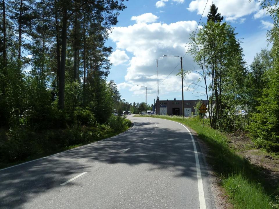 10 Liikenne Paattistentie halkaisee VAK Oy:n alueen Alueen läpi kulkee Paattistentie, josta luoteeseen haarautuu Tapaninkalliontie ja kaakkoon Kalliorannantie sekä Harjulantie.
