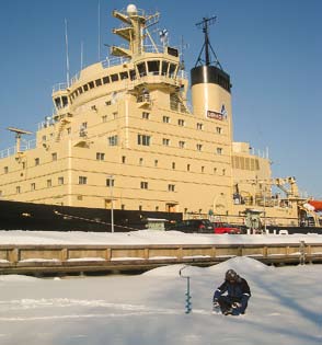 Kuore Hietatokko Kivinilkka Toutain Siika Ahven VUODEN YMPÄRI Pilkintä aloittaa bongauskauden.