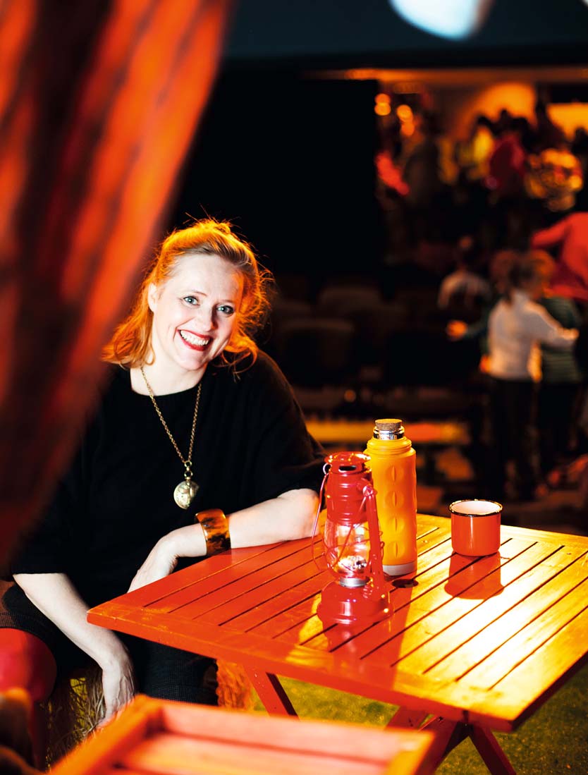 < Kapsäkki on vahvasti myös lasten teatteri.