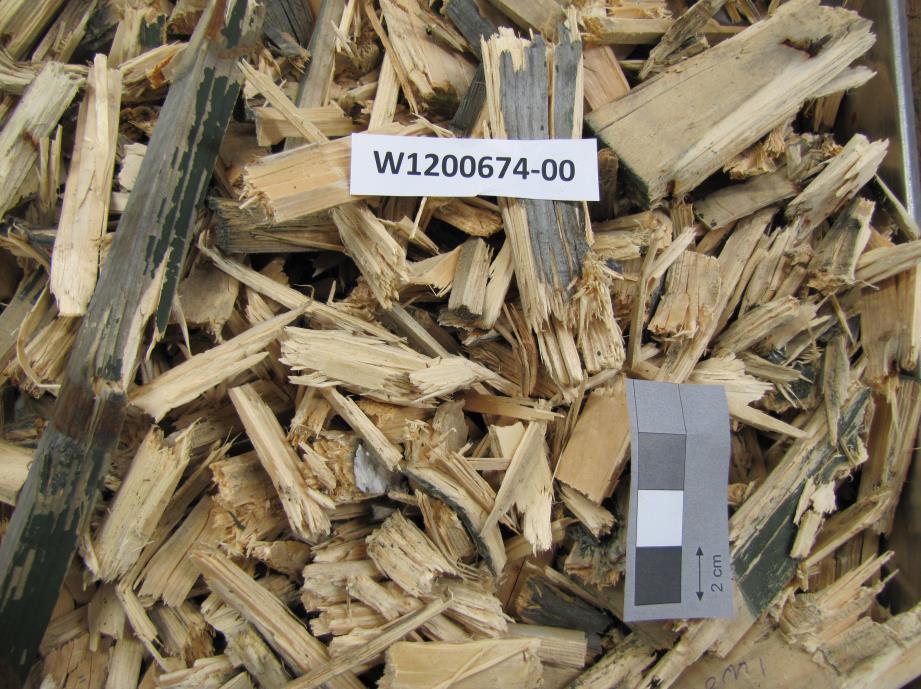 48 LUOKKA B B15 LUOKITTELUESIMERKKI Ammuslaatikko Kuvaus Käytöstä poistetun puun luokitus Hyödyntäminen Jätteenpolttoasetuksen (151/2013) soveltaminen Soveltuvuus polton kannalta Kemiallinen