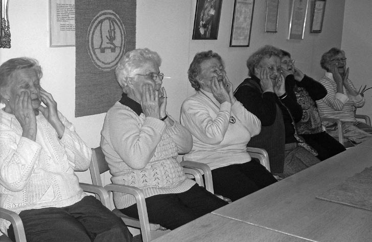 Syyskuun aiheena oli muistipolku, joka pohjautui Taidemuseo Ateneumissa olevaan opastettuun muistoja ja keskusteluja virittelevään kierrokseen.