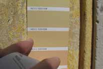 maalauskerros Vaalea okra kalkkimaali NCS S 1020 Y 30 R Myöhemmät pintakäsittelyt ovat alkuperäistä keltaisemman sävyisiä.