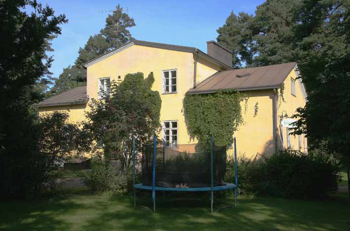 1.1 Rehtorin talo Rehtorin talo sijaitsee Järvenpään Lepolassa Maatalousnormaalikoulun alueella.