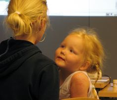Pinki mahtuu poiketen edellisistä jopa makuupussiin, mutta hän tykkää