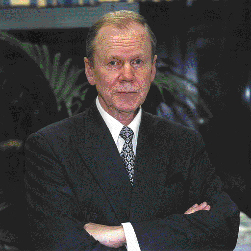 Prof. Reijo Luostarinen Hallituksen puheenjohtaja Pekka Salonoja Hallituksen jäsen Prof.