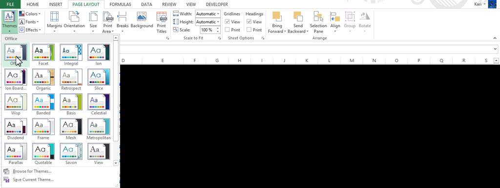 Solun ja alueen sisällön muotoileminen! Excelissä on sen asentamisen jälkeen oletuksena käytössä Office-teema. Teemalla tekemillesi muotoiluille on annettu perusarvot - oletusarvot.