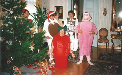 2000-luvulla lähiseutu tutuksi Vuonna 2000 tutustuttiin paikallisten taiteilijoiden Kirsi Backmanin ja Maija Kantasen ateljeehen.