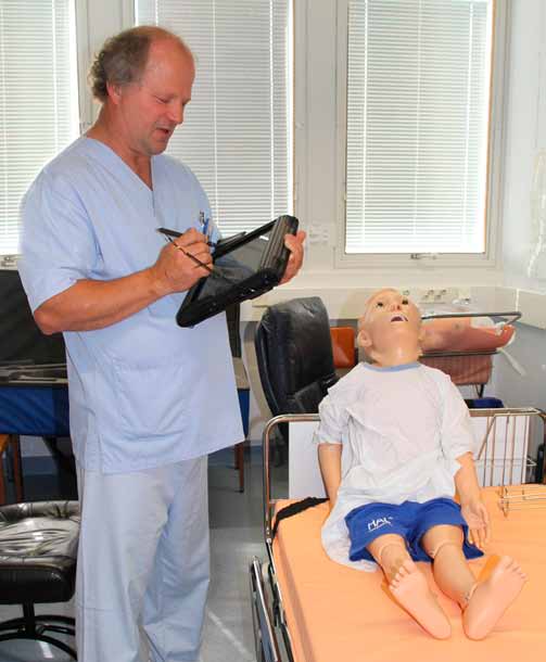 Lasten ja nuorten teho-osastolle saatiin myös hankittua ikioma simulaationukke, Elvis.