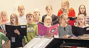 Sävelet soivat kesäillassa Kirkon kuvapankki / Studio Ilpo Okkonen Oy Yli-Iin kirkko Oulujoen seurakunnassa on heinäkuussa tarjolla useita musiikkipitoisia tilaisuuksia.