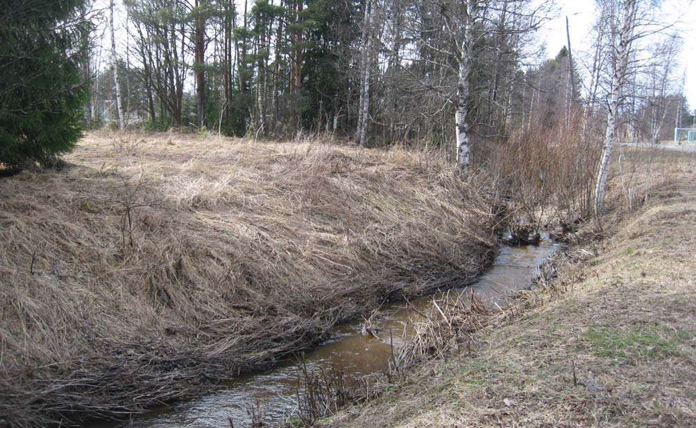 tyyppiseen moreeni- ja hietamaastoon kuin nykyiset rakennusalueet. Kaupungin painopiste tulee edelleen säilymään joen pohjoisrannalla.