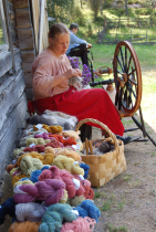Saimaan saaressa pikkuinen torppa Liehtalanniemen museotilalla aika pysähtyy ja mieli rauhoittuu. Museo on avoinna ma-pe 15.6-21.8.2015 klo 11-18 ja la-su klo 11-16.