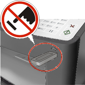 2. Käytä tulostimen ohjauspaneelia ja kosketa asiakirjaa, jonka haluat tulostaa. 3. Koskettamalla nuolia pääsee asiakirjan esikatseluun. 4.