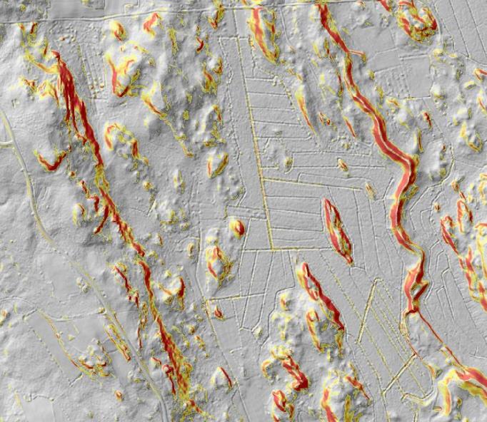 Kaukokartoitusaineistoja metsätietojärjestelmissä Laserkeilaukseen pohjautuvia aineistoja hyödynnetään nykyään laajalti Erilaisia valmiiksi analysoituja rasteriaineistoja Pidemmälle jalostettuja