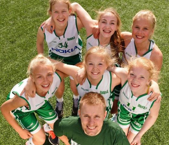 Vuosi 2014 Urheilu ja liikunta ovat seuratoiminnan ydintä Seura luo edellytyksiä kasvaa hyväksi urheilijaksi tai elämäntapaliikkujaksi.
