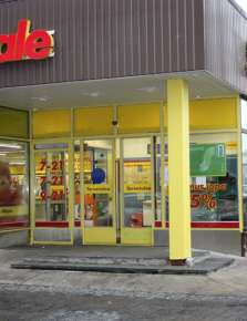 Sale Torikatu Katso kartta Torikatu 15 Puh. 02 625 2735 www.s-kanava.