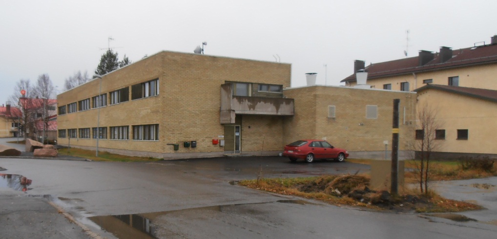 FCG SUUNNITTELU JA TEKNIIKKA OY SELOSTUS 7 (26) Kuva 10. Liikerakennus, näkymä Savukoskentielle Kuva 11.