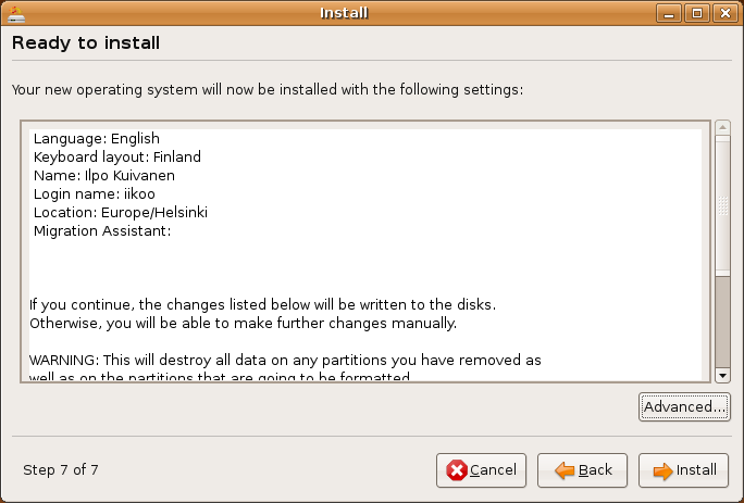 Tämän jälkeen asennusohjelma tunnistaa, että järjestelmän Windowsissa on käyttäjiä ja ehdottaa näiltä tiettyjen tietojen tuomista Linuxin puolelle.