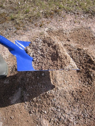 2 Laadukkaat Suomessa valmistetut teräslapiot 1003 Betonilapio Kestävä betonilapio ammattikäyttöön ja kotitalouksille Avainlipputuote, täysin Suomessa valmistettu 1008 Pistolapio Kestävä pistolapio