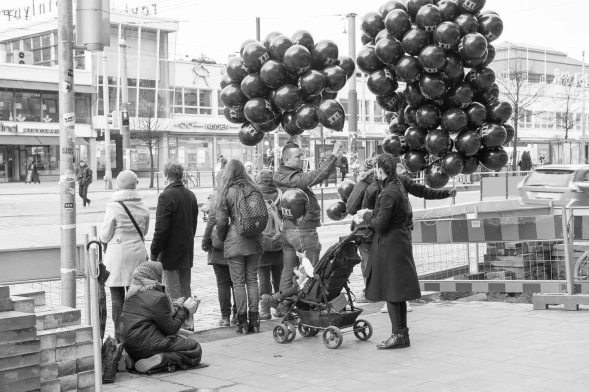 Kolumni Koska loppuu kännykkäkameroiden entistä enemmät pikselit? Isäni uudessa kännykässä on jo enemmän pikseleitä kuin järkkärissäni. Ei vaan tule kattoa eteen.