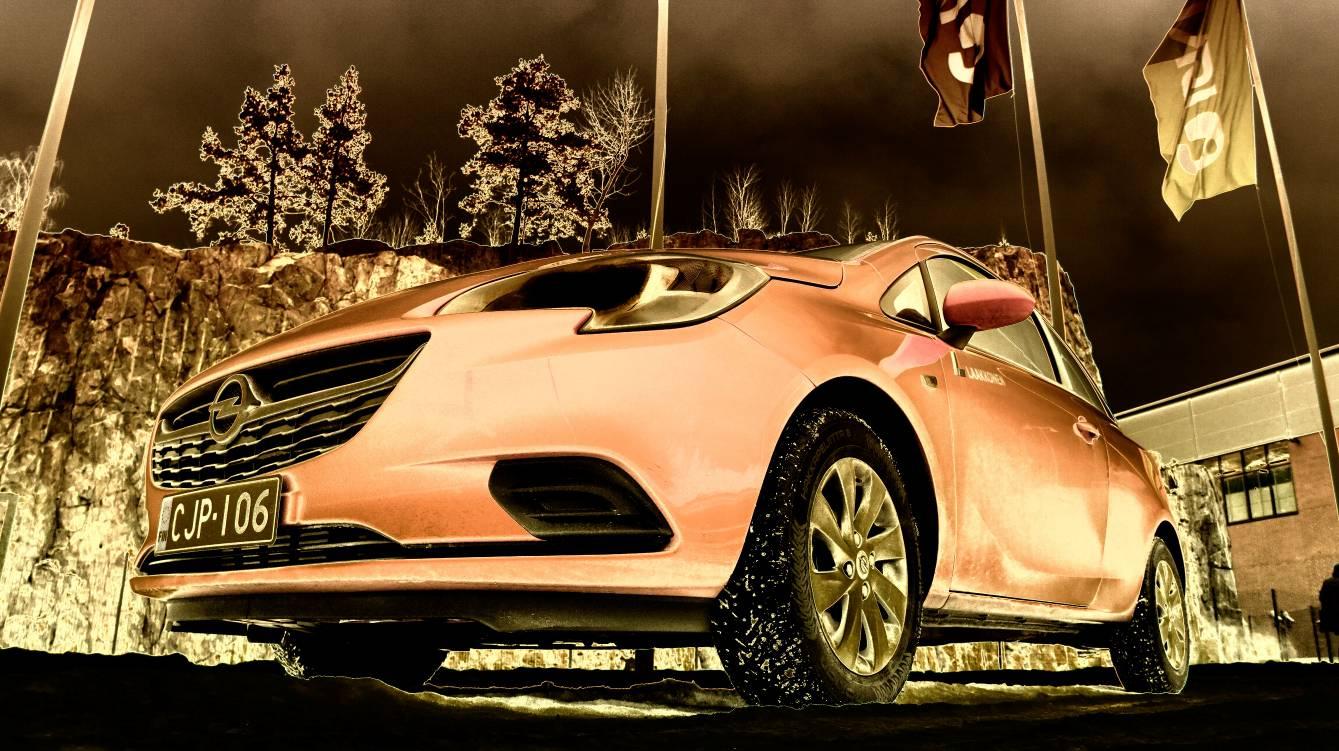 - KORVIKEAUTOT KOEAJOSSA - Opel Corsa 2015 Rutinoffin kuski tekee silloin tällöin autojen koeajoja.