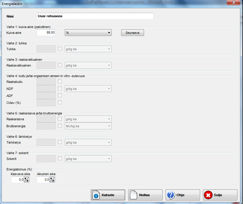 Kuvio 13. Energialaskin: anna kuiva-ainepitoisuus Rehuseoksen luominen kemiallisen koostumuksen perusteella vaatii käyttäjää antamaan rehuseokselle nimen ja useita arvoja.