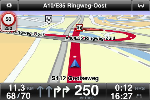 Voit katsoa, onko edistynyt kaistaohjaus saatavilla maassasi, osoitteesta tomtom.com/iphone.