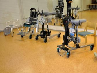 Hanke tarjoaa Mahdollisuuden saada tukea apuvälineiden hankintaan ja kodin ratkaisuihin NAO - robotti Aldebaran Robotcs yhtiön kehittämä humanoidi robotti Käytetään mm.