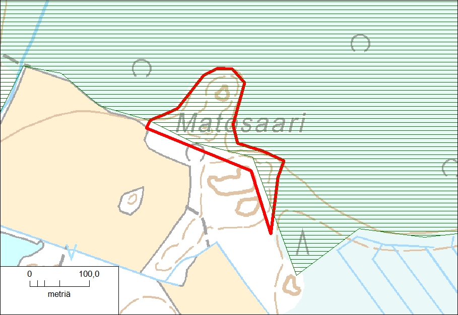 Kuva 37. Matosaaren liito-orava. Liito-oravalle sopiva metsäalue keväällä 2013 on rajattu punaisella. Kotojärven Isosuon Natura 2000 -alue (ks. alaluku 3.2) on merkitty vihreällä rasterilla.