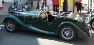 Morgan +4 Roadster, vm 1957 Moottori: TR3 kone 1991 cm3 Kaksi SU kaasaria sekä Lucas sähköjärjestelmä.