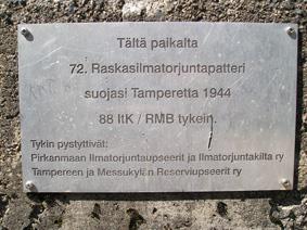 3. TUOMIKALLIO / 88 ItK RMB/K TYKKI SIJAINTI Muistomerkin tarkoitus: Sijainti: Muistomerkki on paljastettu: 28.5.