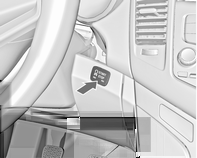 Ajaminen ja käyttö 215 Moottorin käynnistys Start/Stoppainikkeella Elektronisen avaimen tulee olla auton sisällä Käsivaihteisto: paina kytkin- ja jarrupoljinta Automaattivaihteisto: paina