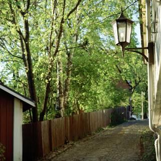 HYVINVOIVA LAPSI JA NUORI, KASTE II, TURKU Kaikkien aikojen Porvoo Alla