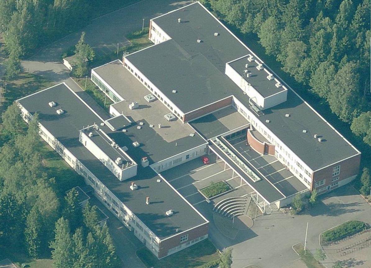 1 Idänpuoleinen rakennusosa Liikuntasali Idänpuoleinen rakennusosa Kirjasto Liikuntasali Kuvat 1, 2.